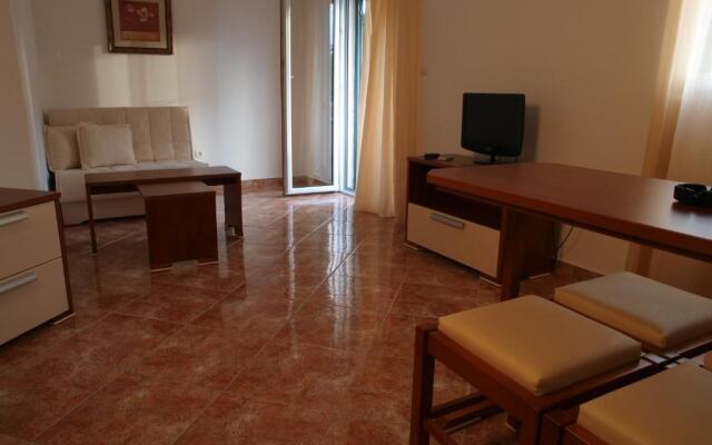 Apartments Laništa Dragović