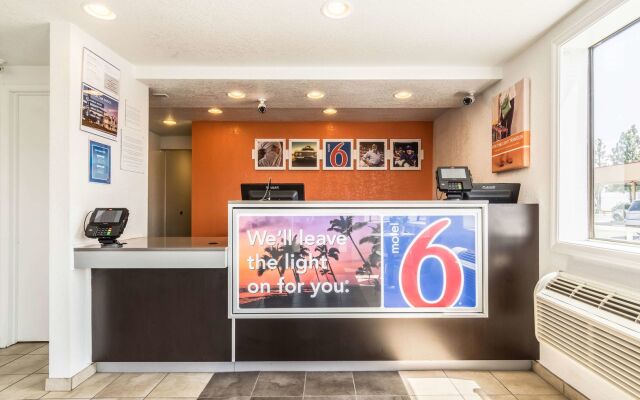 Motel 6 Anaheim, CA - Fullerton East