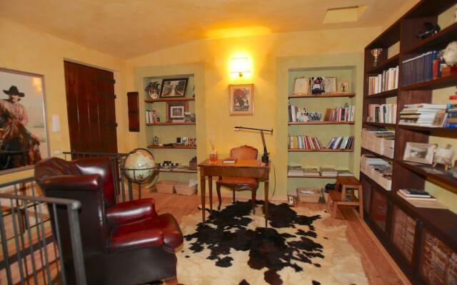 Elegant Villa in Montecosaro Italy with Hot Tub