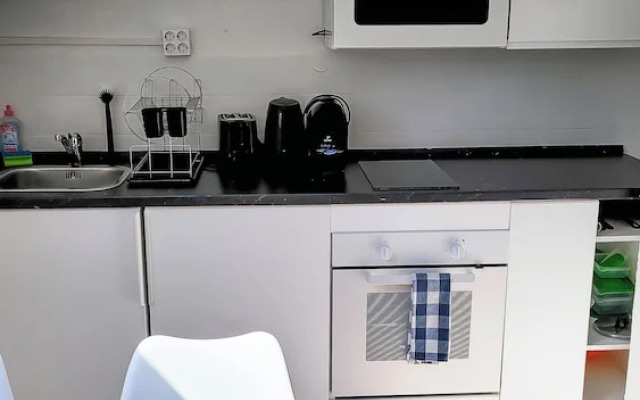 DG Rechts 40m 2-Zimmer Wohnung