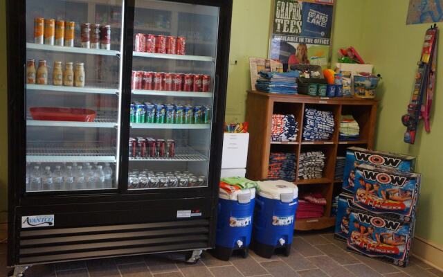 Candlewyck Cove Resort