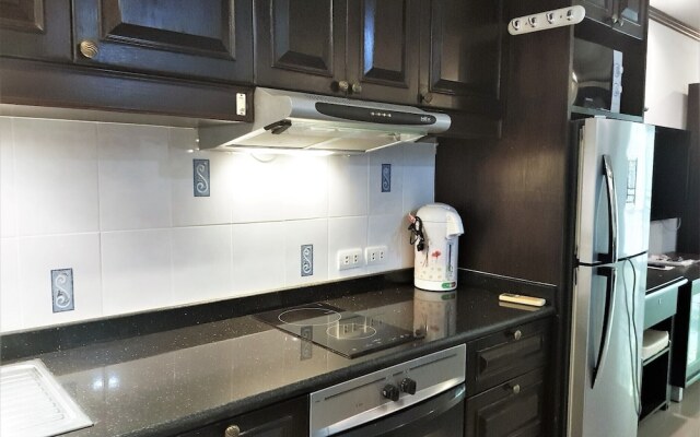 Large Studio Baan Suan Lalana