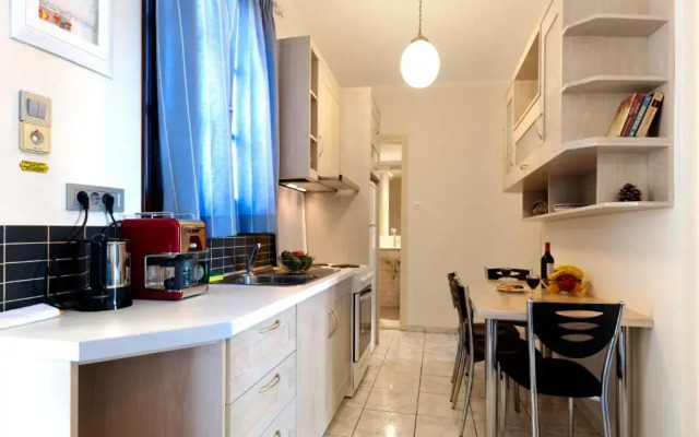 Giorgi's Blue Apartments