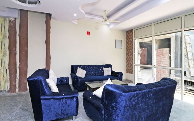 OYO 12348 Hotel Aerosky Residency