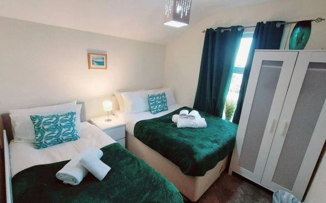 Garfield Villa-beautiful 4-bed House in Gillingham