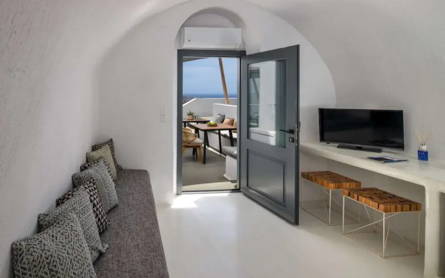 Amphora Selene Seaview Getaway in Akrotiri