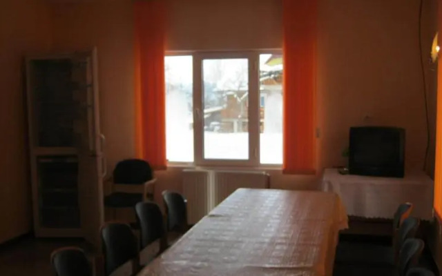 Pensiunea Poienita 2