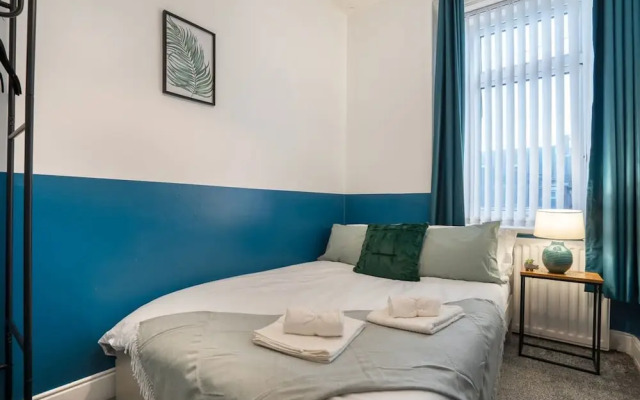 3 Bed-free Parking-close to City