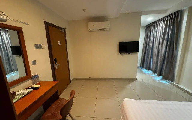 Aeton Hotel