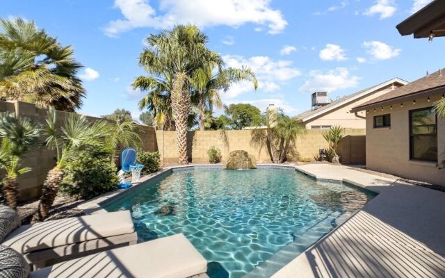 Chandler Earhart 4 Bedroom Home by RedAwning