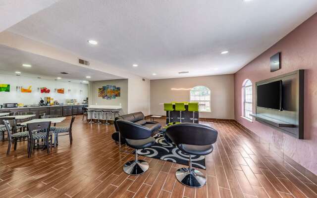 Quality Inn & Suites Canton