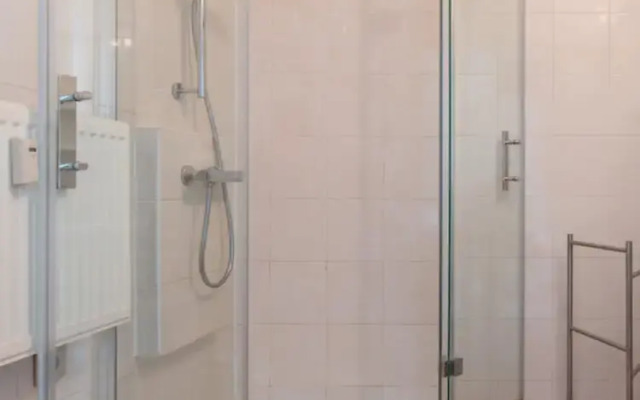 Apartment With Side sea View