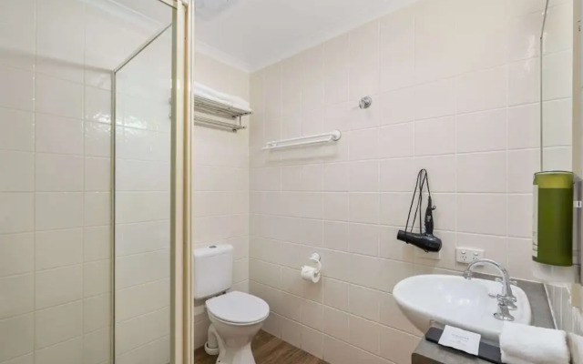 Caboolture Central Motor Inn, SureStay Collection by BW