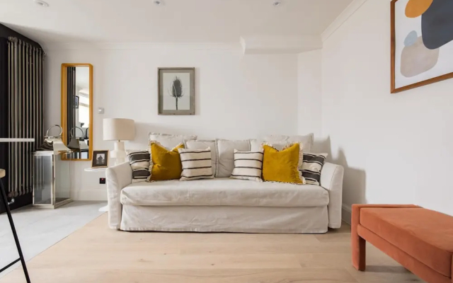 The Fulham Broadway Apartment
