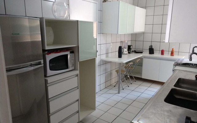 Apartamento a 200m feirinha beira mar