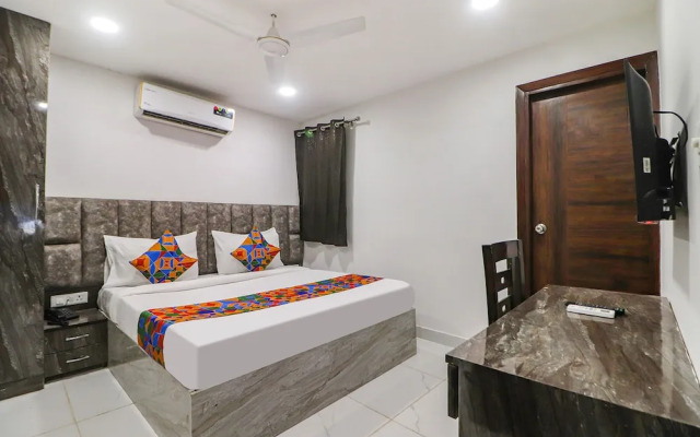 Oyo Townhouse 1126 Super 8