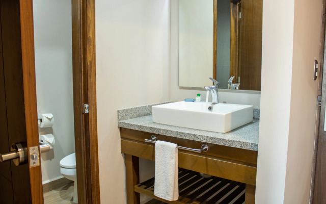 Varali Grand Hotel