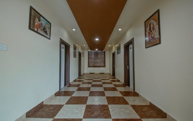 Capital O 16579 Hotel Dream Palace