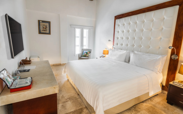 GHL Collection Armería Real Hotel