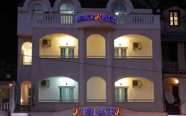 Hotel Palace