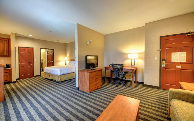Holiday Inn Express Hotel & Suites Manteca by IHG