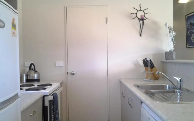 Puka Bach - Matarangi Holiday Home
