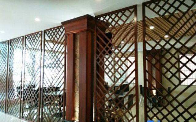 Linsen Business Hotel