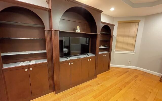 EURA near Houston Downtown