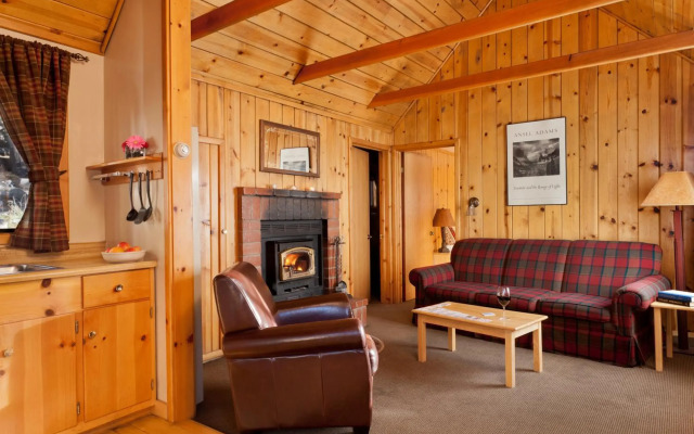 Tamarack Lodge and Resort