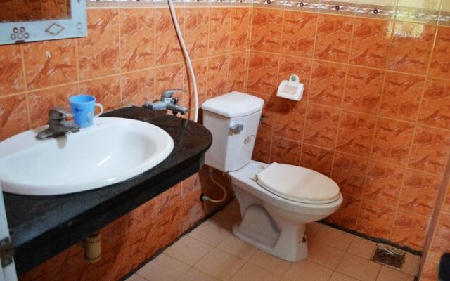 Khách Sạn Nhị Anh