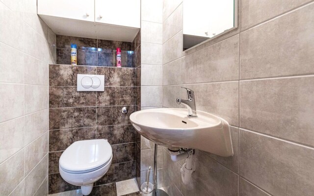 Awesome Home in Kastel Kambelovac With Wifi and 3 Bedrooms