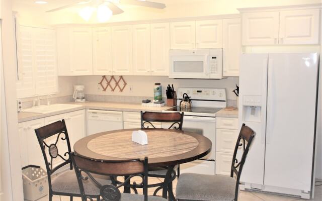 Jamaica Royale 097 - 2 Br Condo