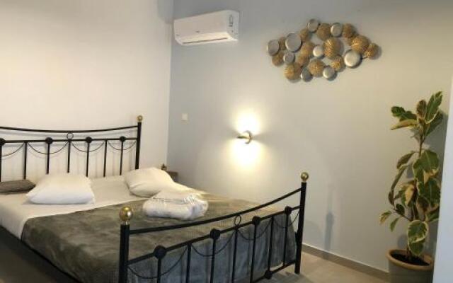 Lefteris Traditional Rooms