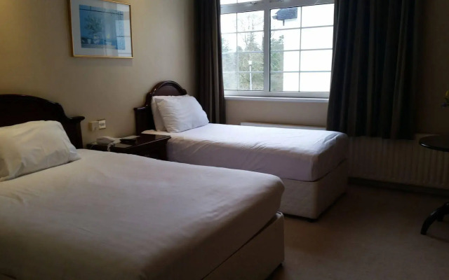 Twin Trees Hotel