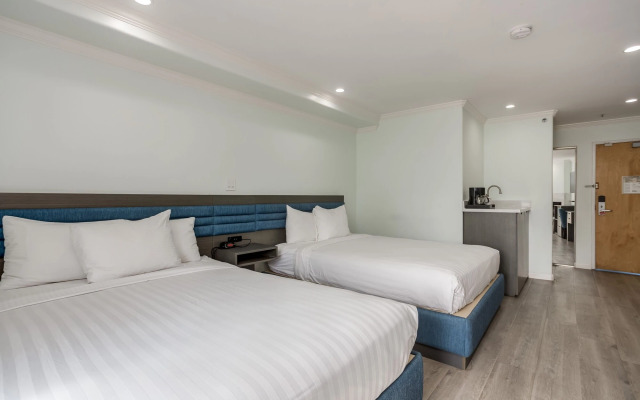 Pacifica Beach Hotel