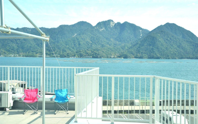 Hostel & Cafe Bar Backpackers Miyajima