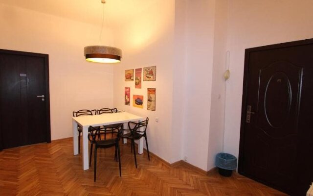 Hostel Chmielna 5 Rooms & Apartments