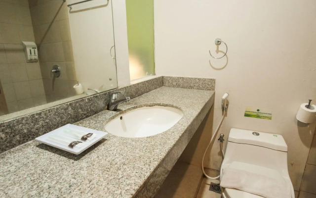 LeGreen Suite Pejompongan
