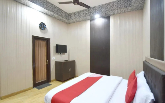 Hotel Gupta Palace