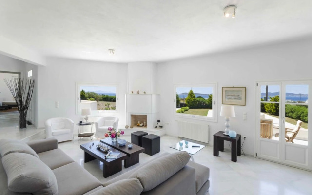 Villa Daria Close to Faragas Beach