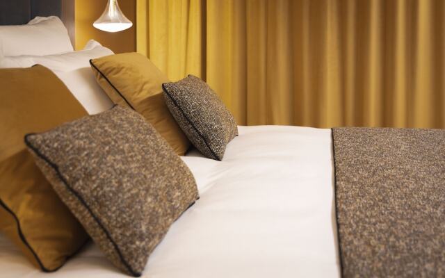 1.75 Paris La Source