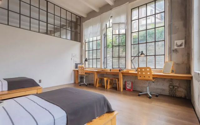 Design Loft With Private Parking by Rent all Como