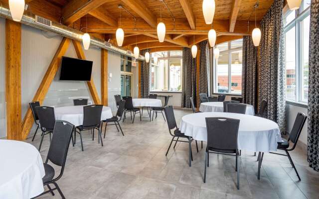Quality Suites Drummondville