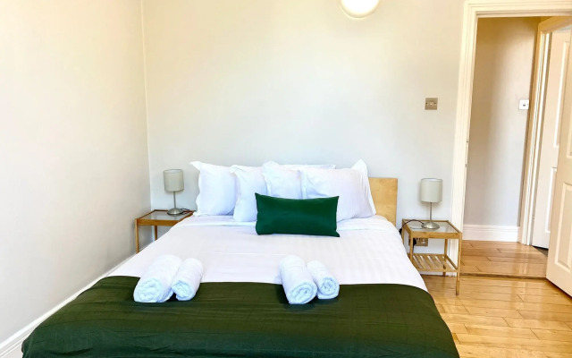 Westciti Caroco Aparthotel