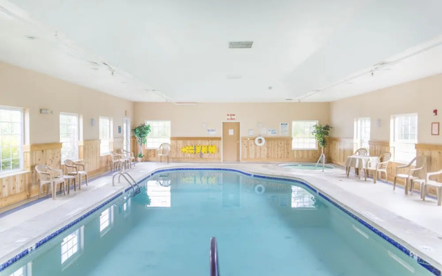 Ameriway Inn and Suites