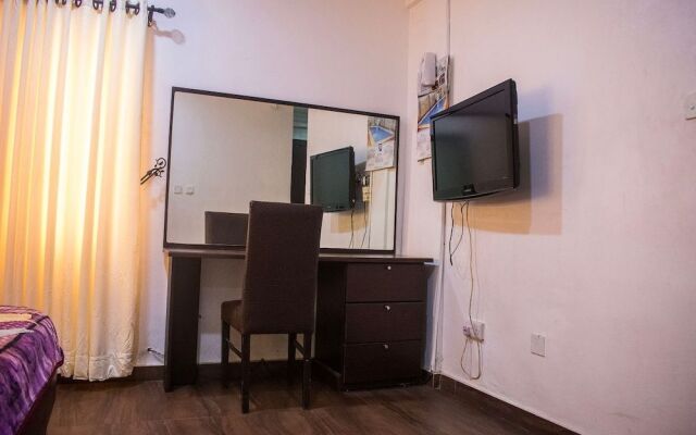 Exquisite Suites & Conference Centre