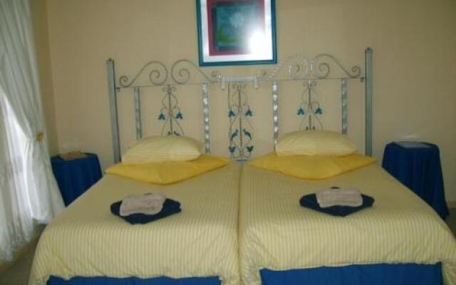 Sir Lambert's Guesthouse