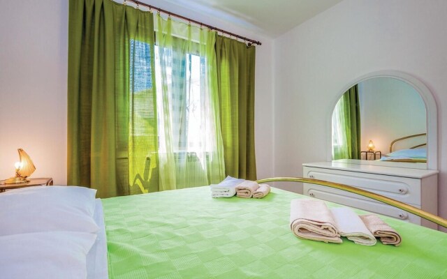 Beautiful Home in Dramalj With Wifi and 4 Bedrooms