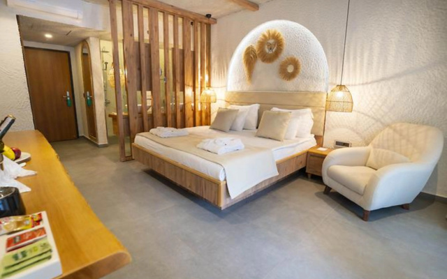 Flora Garden Beach Hotel
