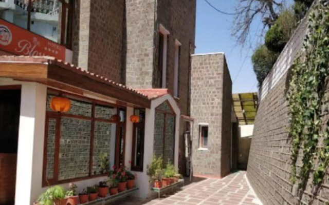 Hotel Blossom Shimla ( Bar & Restaurant )